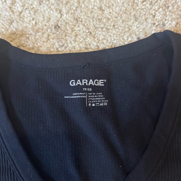Garage Ribbed Crop Top - Picture 2 of 2